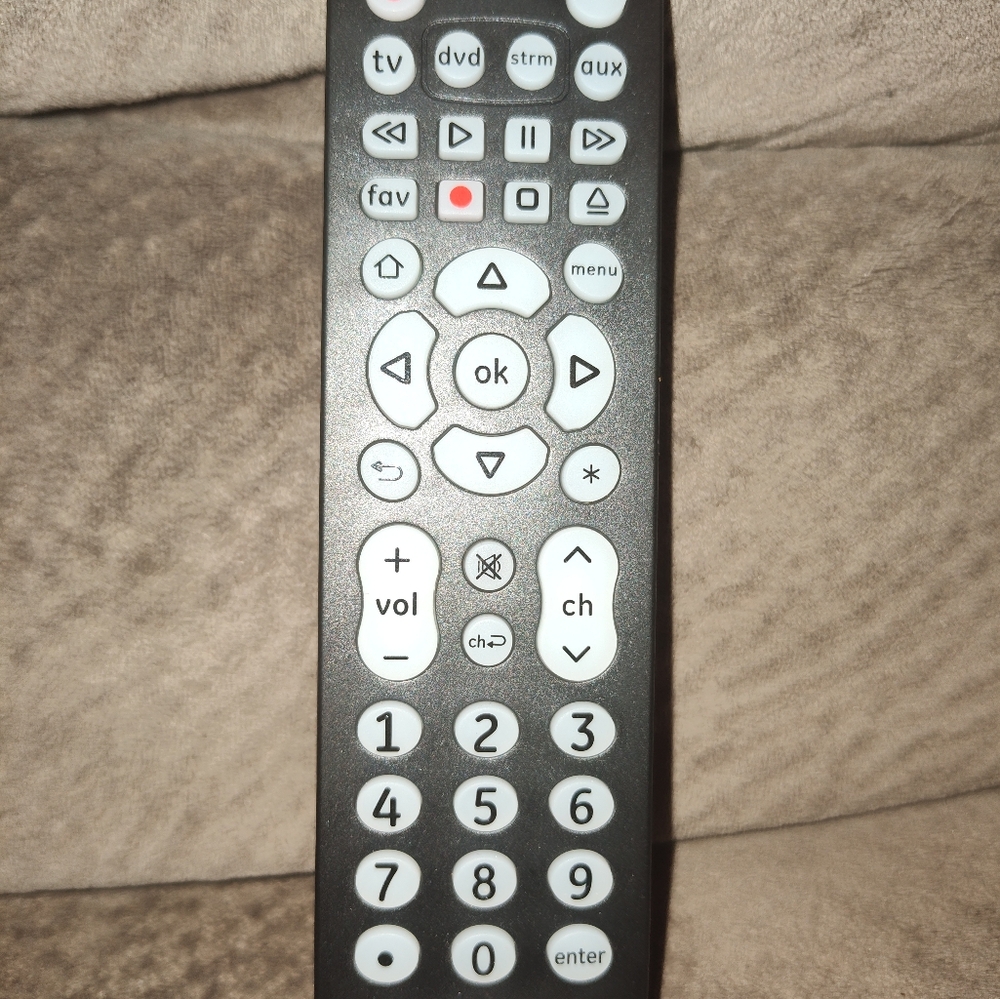 GE Pro Universal Remote 4 Device - Picture 3 of 7